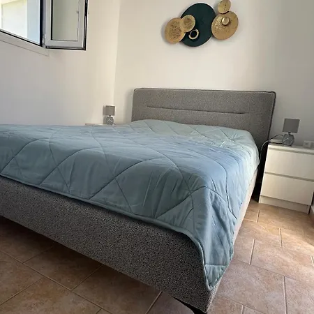 Court, Clelia, 2 Bedrooms Вилла